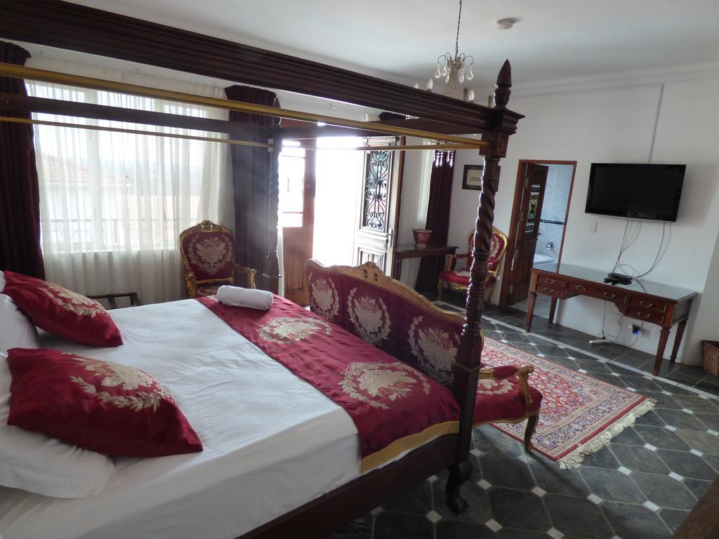 Capital House Boutique Hotel พริทอเรีย ภายนอก รูปภาพ