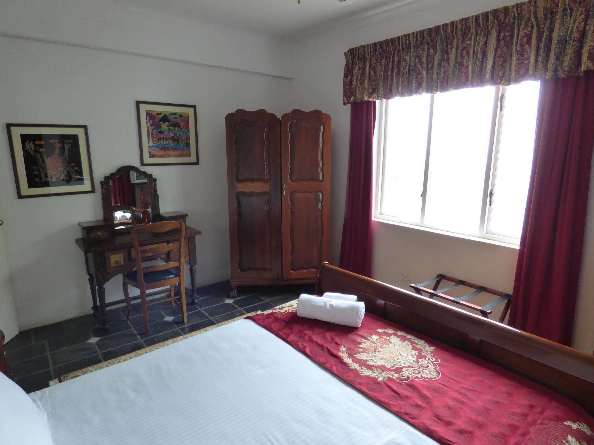 Capital House Boutique Hotel พริทอเรีย ภายนอก รูปภาพ