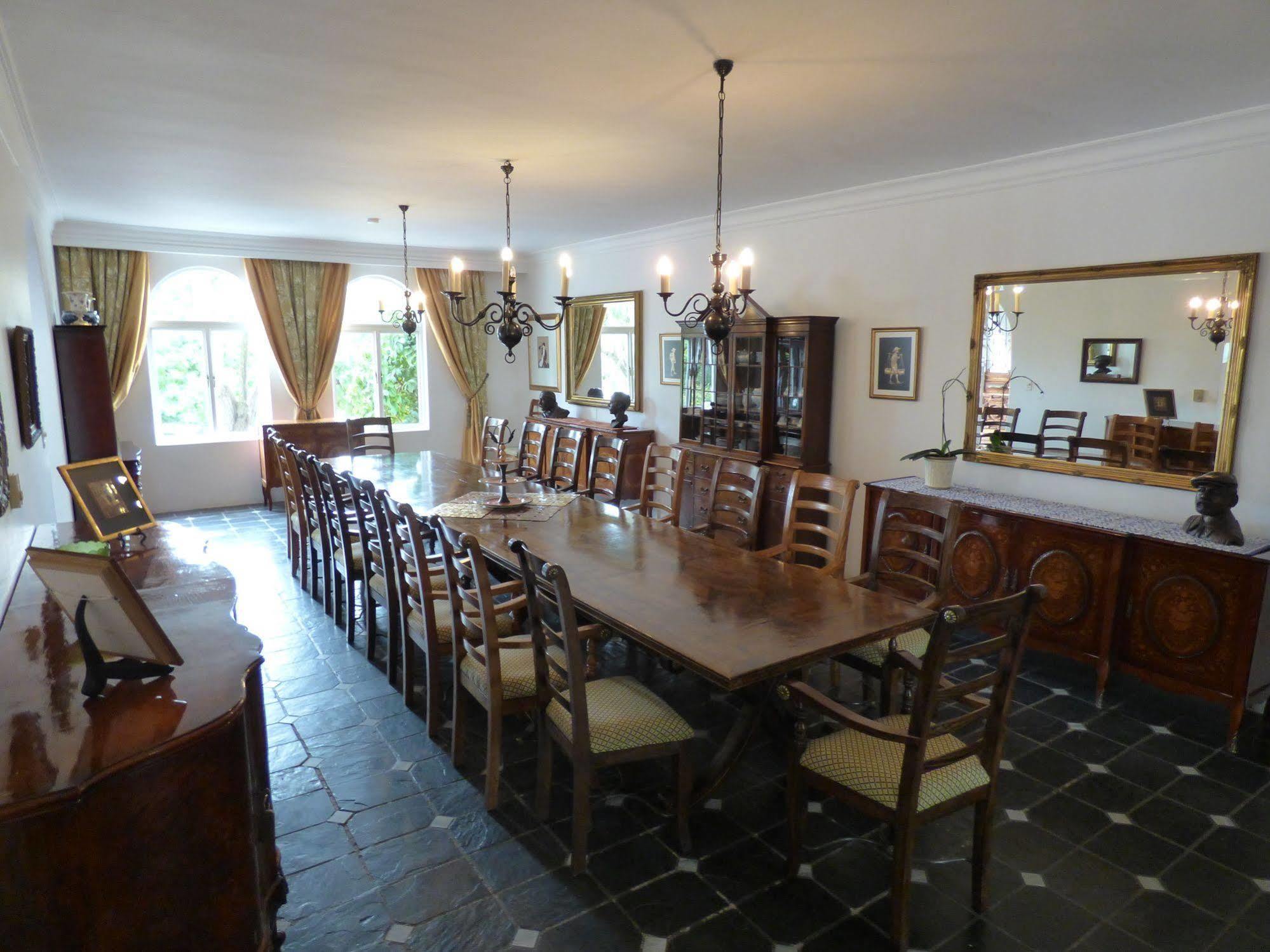 Capital House Boutique Hotel พริทอเรีย ภายนอก รูปภาพ
